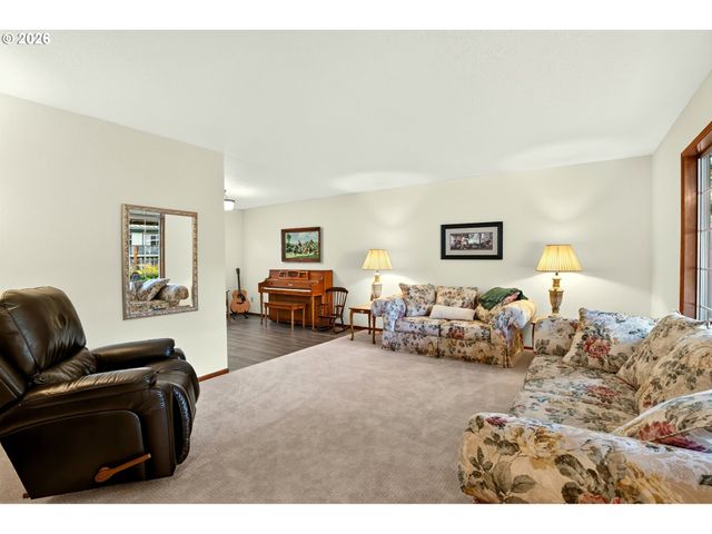 17410 SCHALIT Way, Lake Oswego, OR 97035