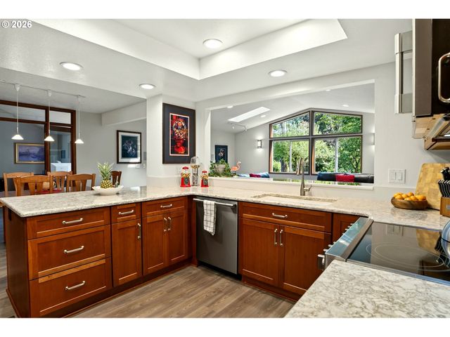 17410 SCHALIT Way, Lake Oswego, OR 97035
