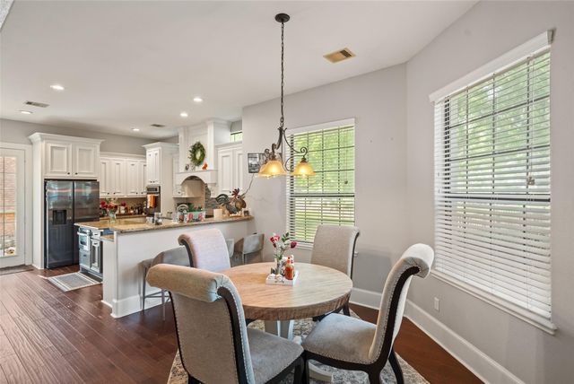 2 Brookgreen Circle N, Montgomery, TX 77356