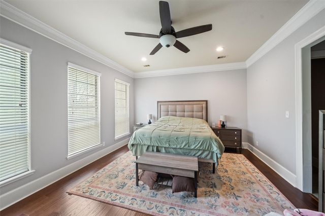 2 Brookgreen Circle N, Montgomery, TX 77356