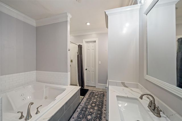 2 Brookgreen Circle N, Montgomery, TX 77356