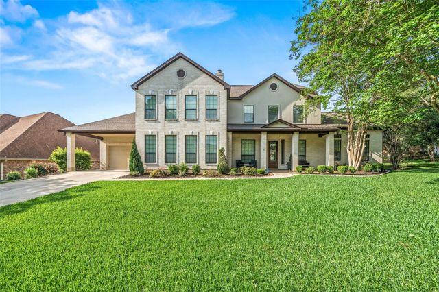 2 Brookgreen Circle N, Montgomery, TX 77356