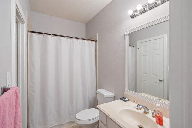 2 Brookgreen Circle N, Montgomery, TX 77356