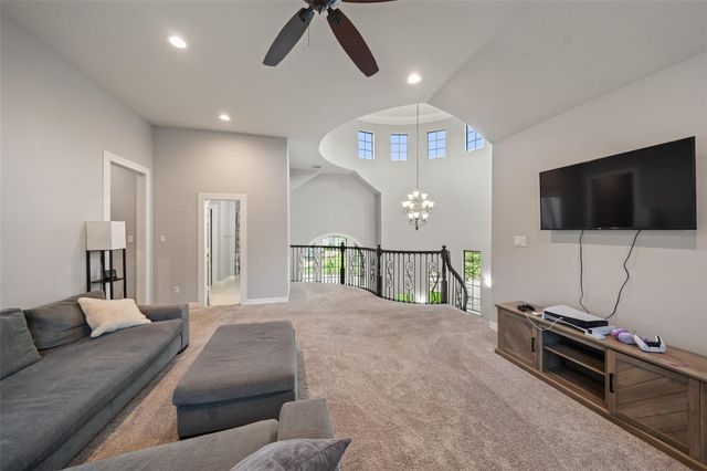 2 Brookgreen Circle N, Montgomery, TX 77356