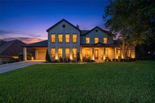 2 Brookgreen Circle N, Montgomery, TX 77356