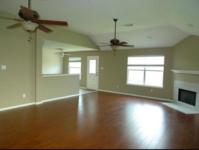 9718 Cottage Street, Pearland, TX 77584