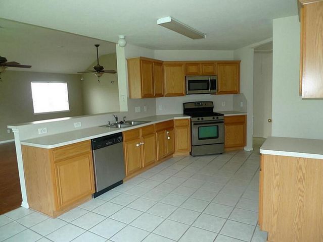 9718 Cottage Street, Pearland, TX 77584