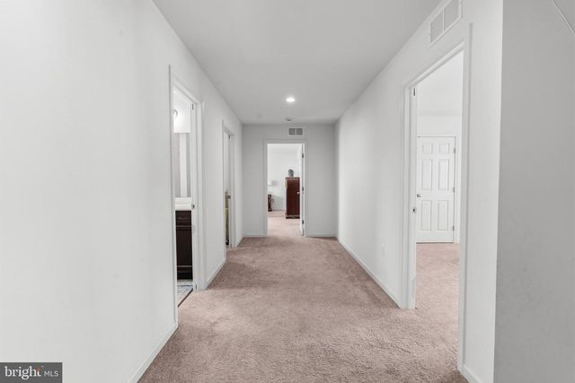 2425 HAWTHORNE DR, Harrisburg, PA 17110
