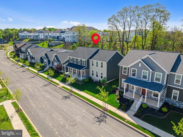 2425 HAWTHORNE DR, Harrisburg, PA 17110