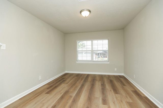 631 Edgebrook Drive, Houston, TX 77034