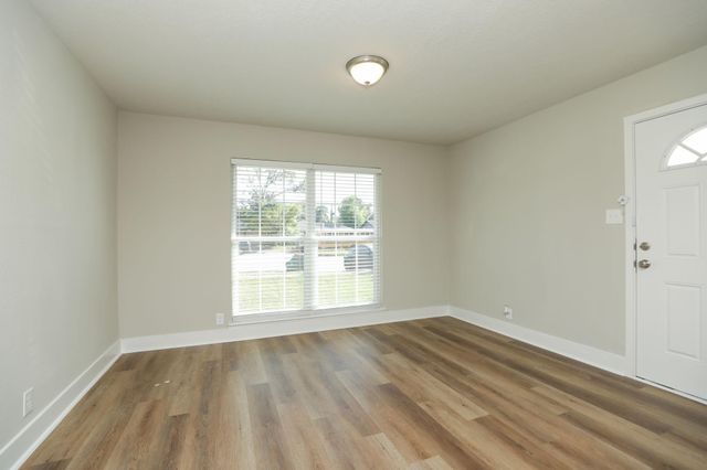 631 Edgebrook Drive, Houston, TX 77034