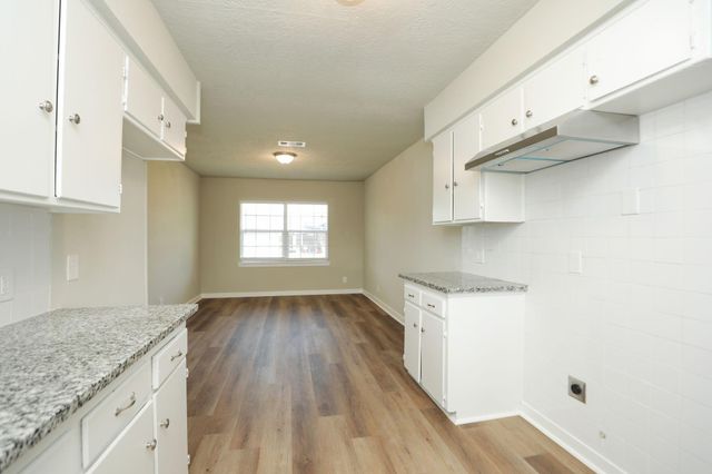 631 Edgebrook Drive, Houston, TX 77034
