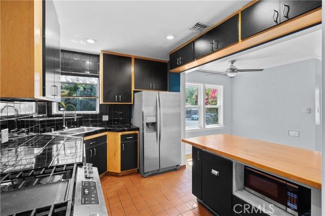 6443 Bakman, North Hollywood (los Angeles), CA 91606