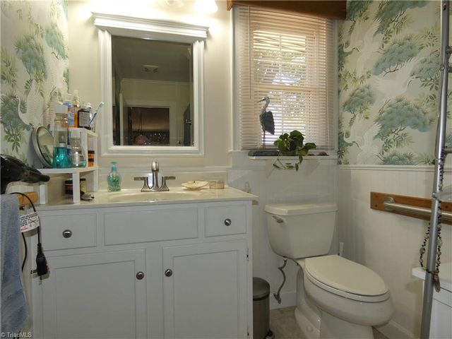 1239 Fairview Drive, Lexington, NC 27292