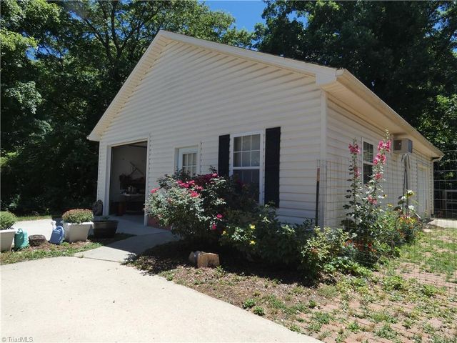 1239 Fairview Drive, Lexington, NC 27292