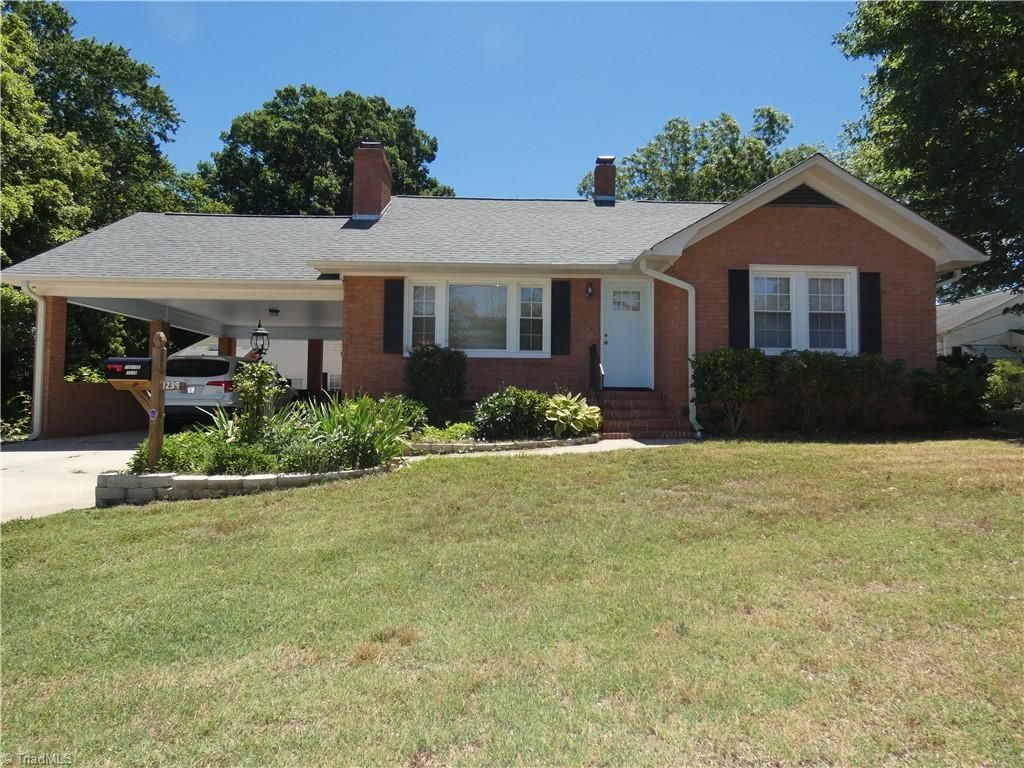 1239 Fairview Drive, Lexington, NC 27292