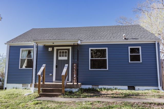 37 Maple St, Clarksville, TN 37042