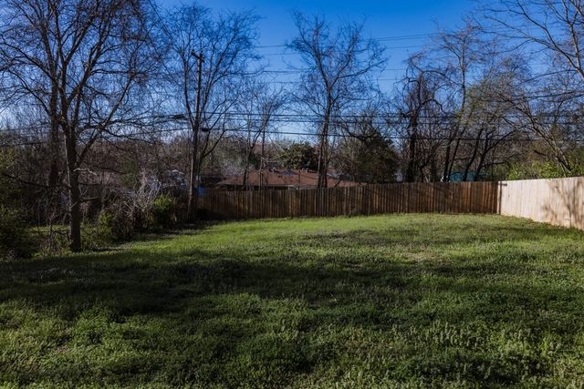 37 Maple St, Clarksville, TN 37042