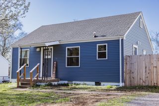 37 Maple St, Clarksville, TN 37042