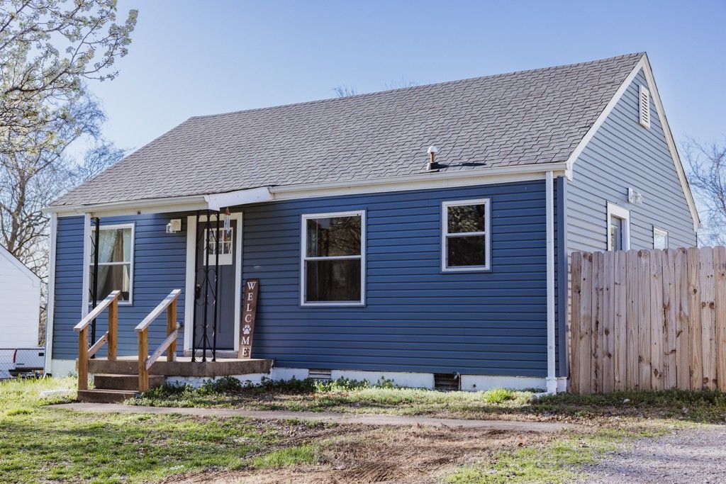 37 Maple St, Clarksville, TN 37042