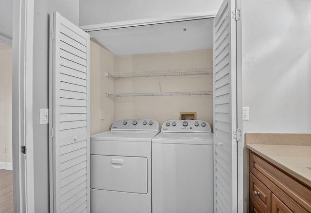 123 Yacht Club Way 307, Hypoluxo, FL 33462