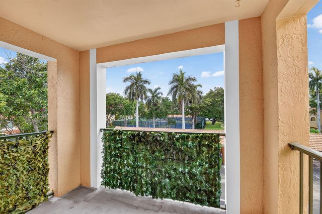 123 Yacht Club Way 307, Hypoluxo, FL 33462