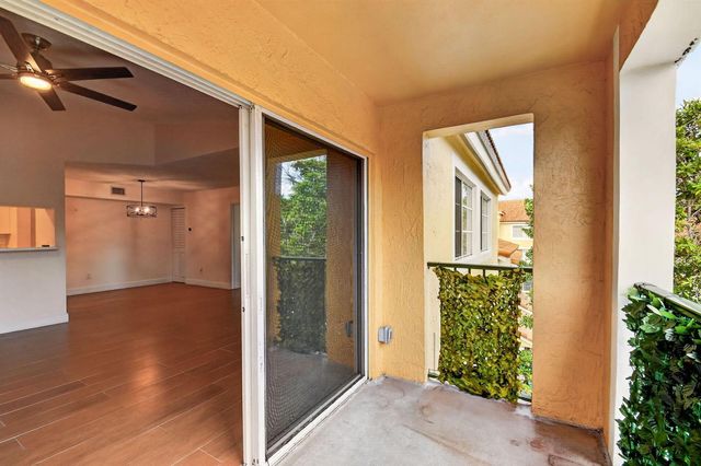 123 Yacht Club Way 307, Hypoluxo, FL 33462