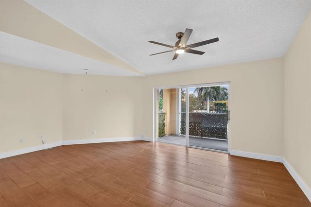123 Yacht Club Way 307, Hypoluxo, FL 33462