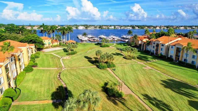 123 Yacht Club Way 307, Hypoluxo, FL 33462