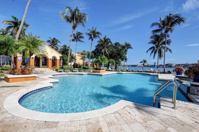 123 Yacht Club Way 307, Hypoluxo, FL 33462