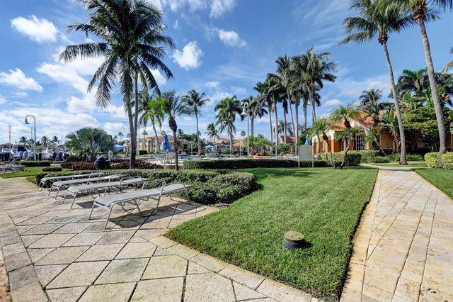 123 Yacht Club Way 307, Hypoluxo, FL 33462