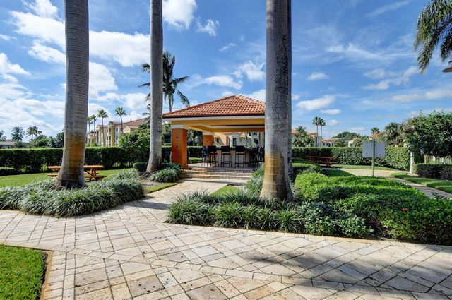 123 Yacht Club Way 307, Hypoluxo, FL 33462