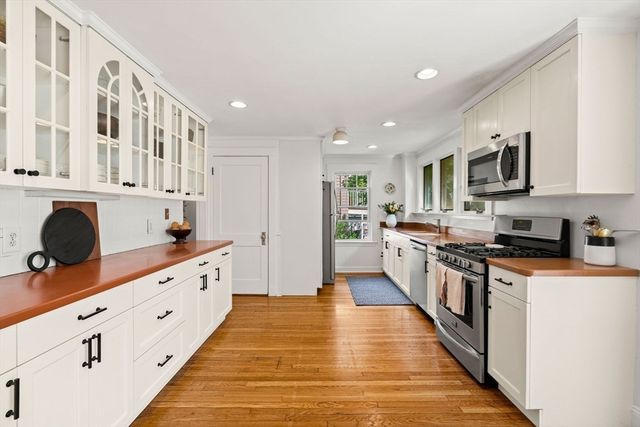 34 Avalon Rd, Milton, MA 02186