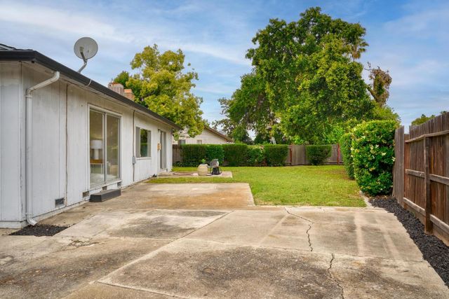 2573 Bunkerhill Dr, Stockton, CA 95209