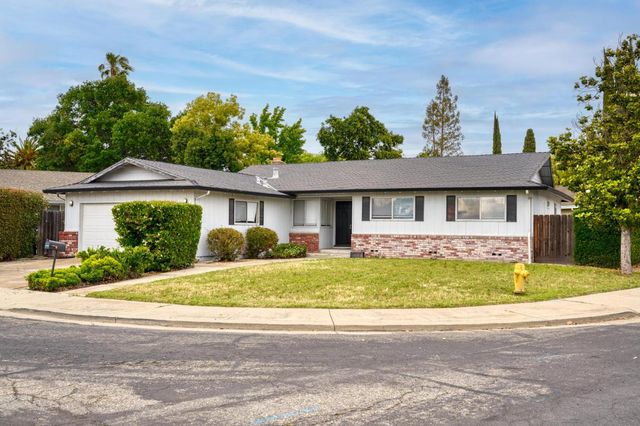 2573 Bunkerhill Dr, Stockton, CA 95209