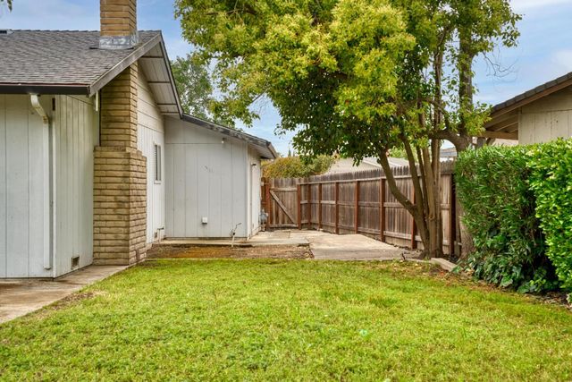 2573 Bunkerhill Dr, Stockton, CA 95209