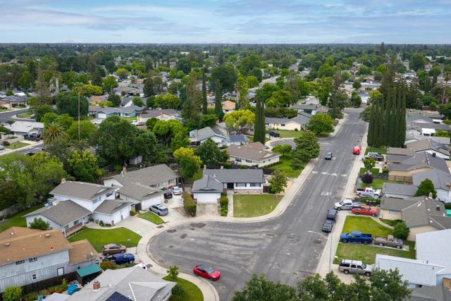 2573 Bunkerhill Dr, Stockton, CA 95209