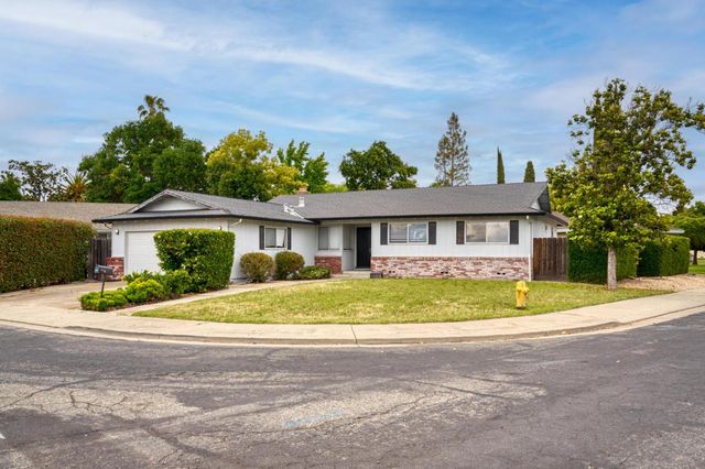 2573 Bunkerhill Dr, Stockton, CA 95209
