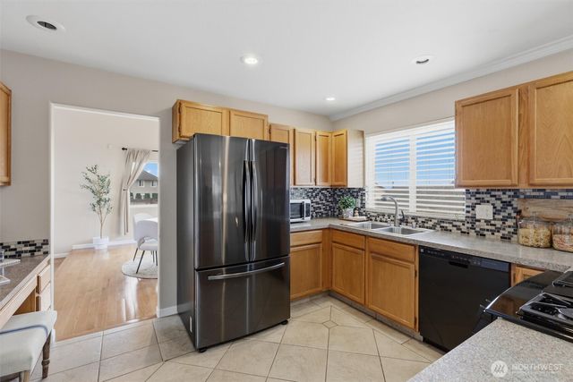 7649 68th Street NE, Marysville, WA 98270