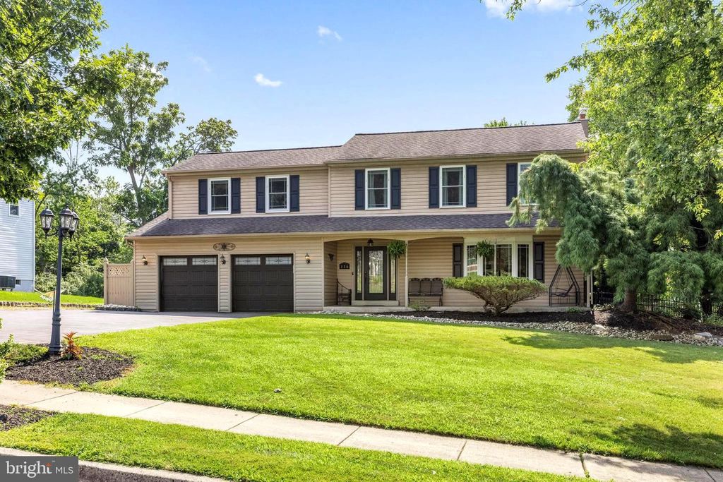 116 BIRCHWOOD DR, Chalfont, PA 18914