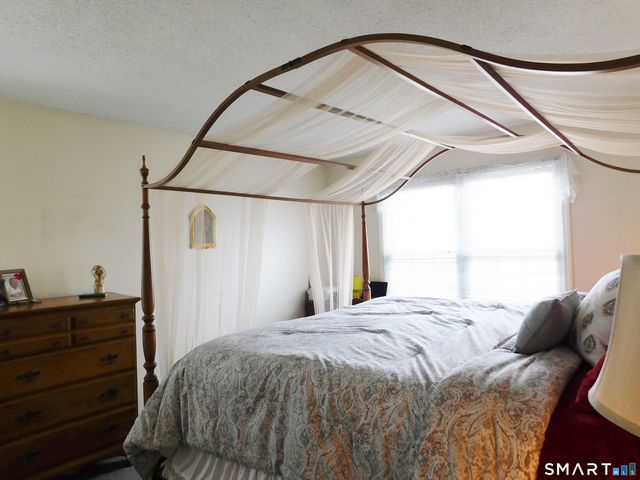 91 Rockledge Loop 91, Torrington, CT 06790