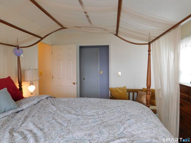 91 Rockledge Loop 91, Torrington, CT 06790