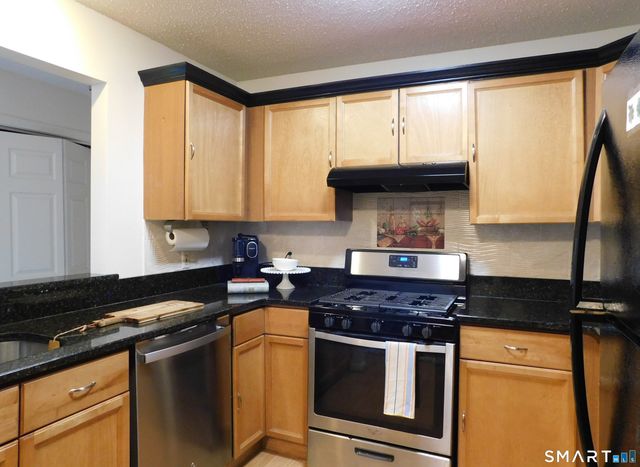 91 Rockledge Loop 91, Torrington, CT 06790