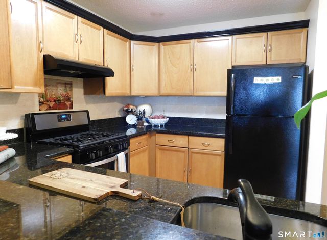 91 Rockledge Loop 91, Torrington, CT 06790