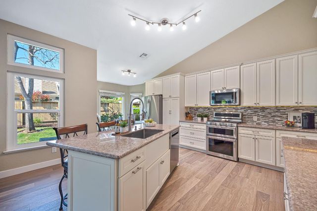 115 Chesterfield Way, Folsom, CA 95630