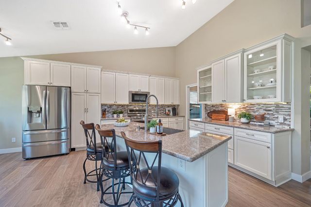 115 Chesterfield Way, Folsom, CA 95630