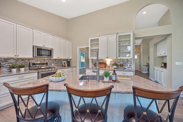 115 Chesterfield Way, Folsom, CA 95630