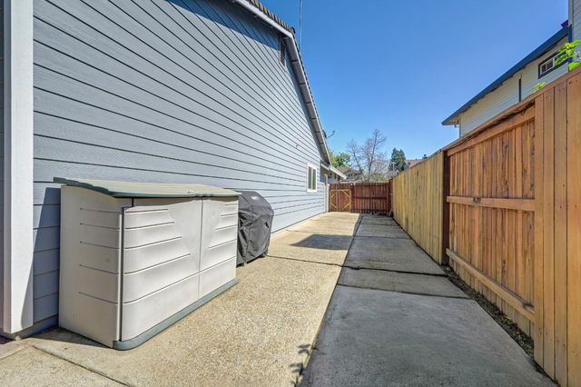 115 Chesterfield Way, Folsom, CA 95630