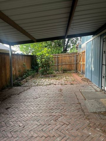 2108 Chatham Square Court, Dallas, TX 75227