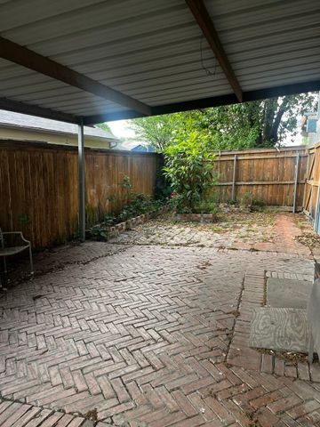2108 Chatham Square Court, Dallas, TX 75227